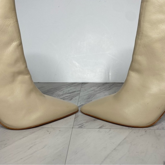 Schutz Betsey Eggshell Leather Pointy Toe Heeled Bootie 10 1/2 B - Picture 10 of 15
